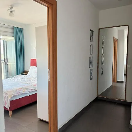 Super Luks, Denize 100 Metre, Ruya Evi 2 * Μαρμαρίς