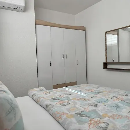 Super Luks, Denize 100 Metre, Ruya Evi 2 * Μαρμαρίς